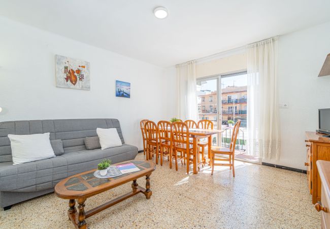 Apartamento en Rosas / Roses - 2025-POETA MARQUINA Apartamento con 3 dormitorios