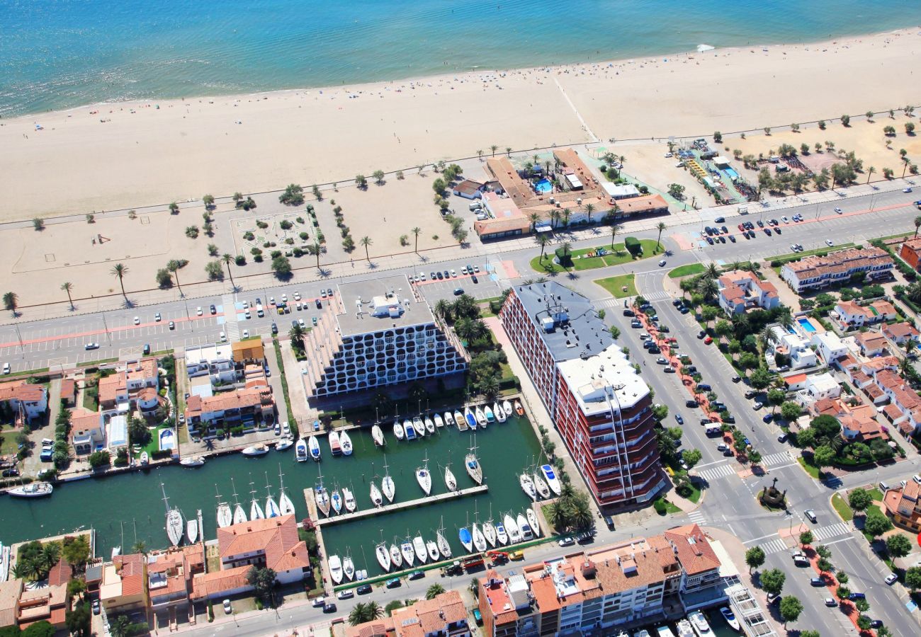 Apartamento en Empuriabrava - 0012-BAHIA Apartamento cerca de la playa con parking