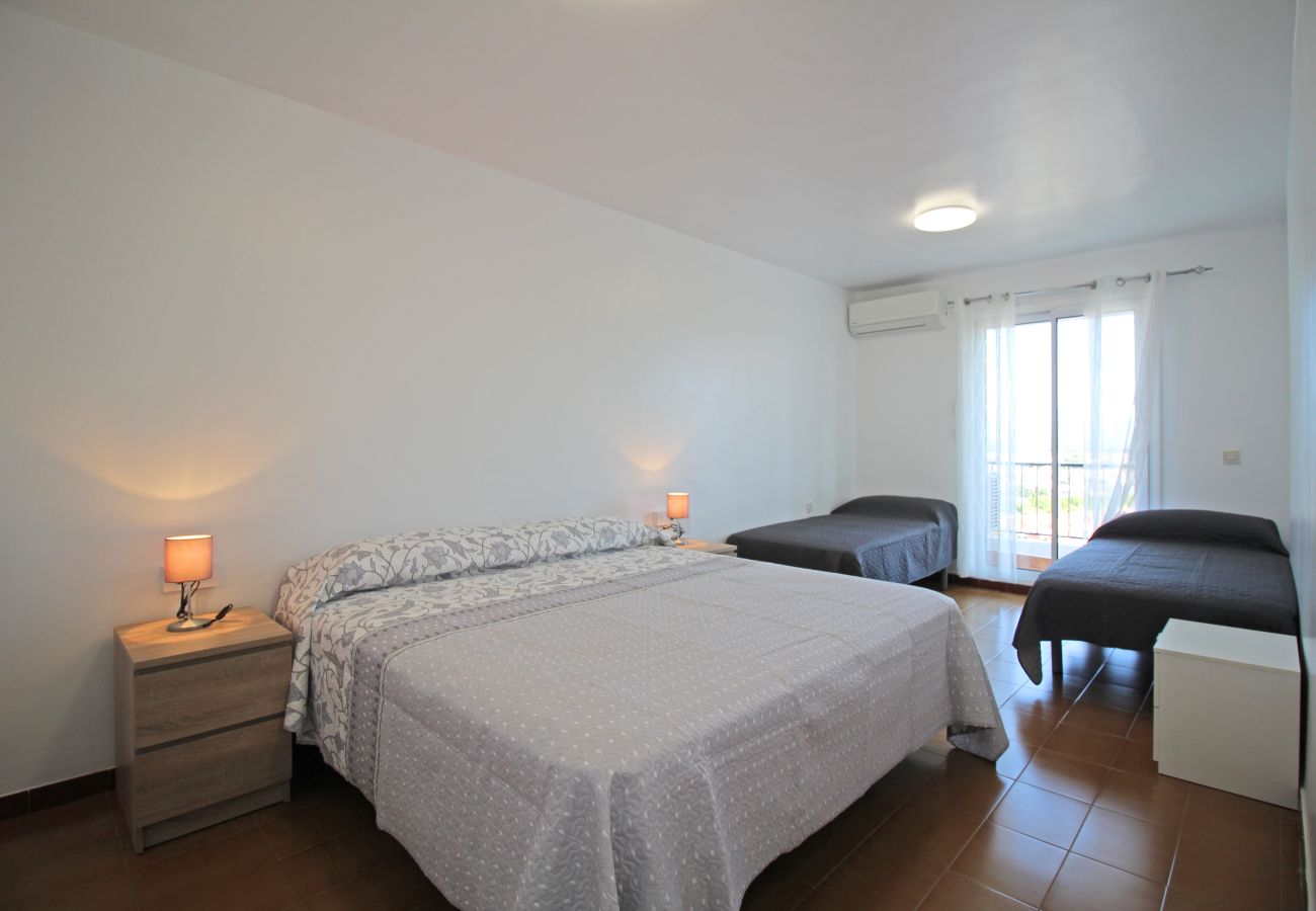 Apartamento en Empuriabrava - 0186-SAN LUIS Apartamento con vista al mar
