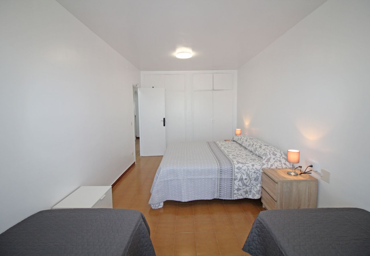 Apartamento en Empuriabrava - 0186-SAN LUIS Apartamento con vista al mar