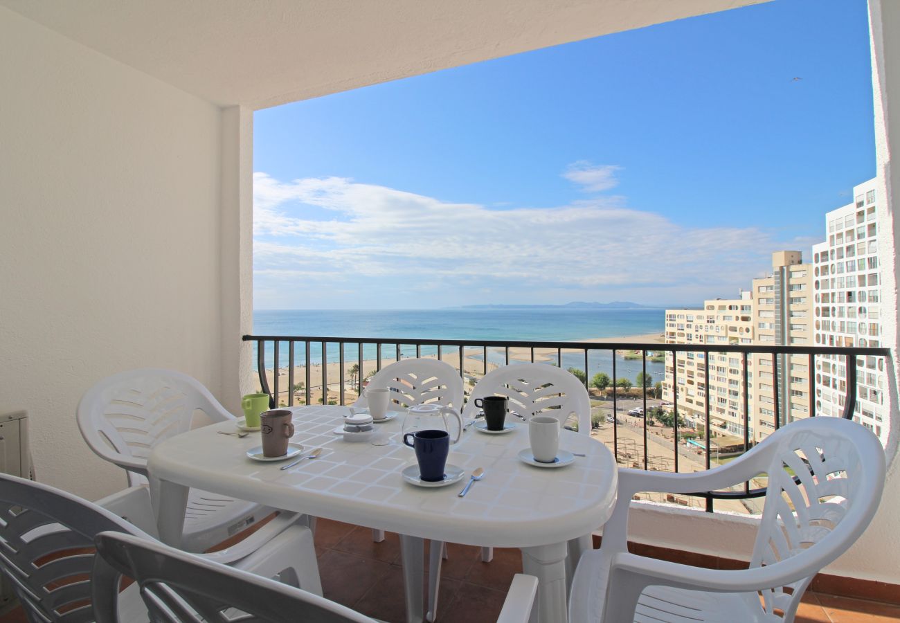 Apartamento en Empuriabrava - 0186-SAN LUIS Apartamento con vista al mar