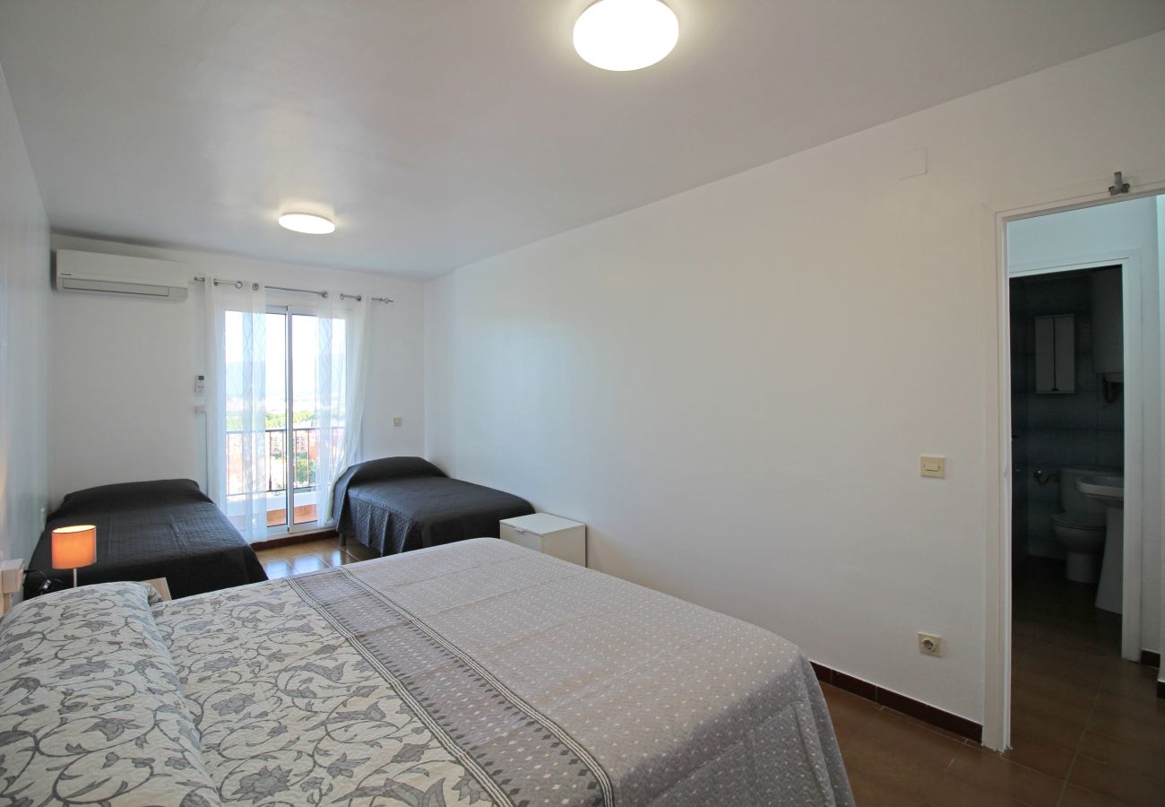 Apartamento en Empuriabrava - 0186-SAN LUIS Apartamento con vista al mar