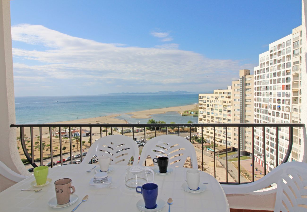 Apartamento en Empuriabrava - 0186-SAN LUIS Apartamento con vista al mar