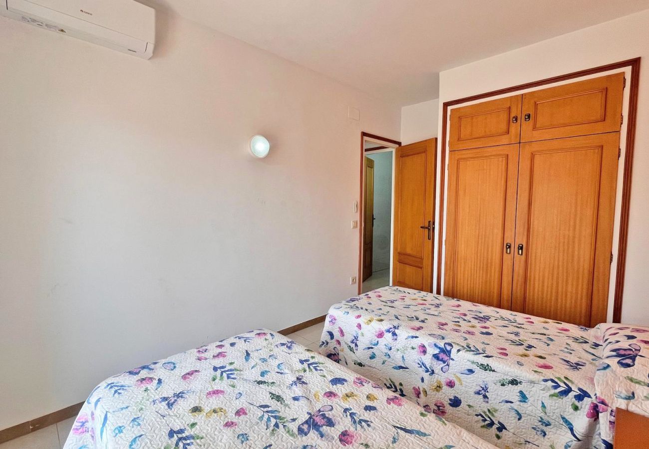 Apartamento en Empuriabrava - 0131-PORT MOXO Apartamento con terraza y vistas al canal 