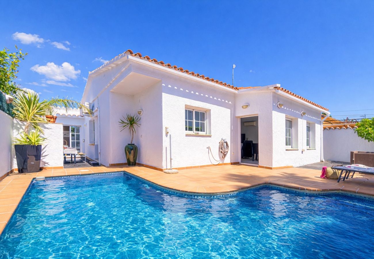 Villa en Empuriabrava - 0080-ALBERES Casa con piscina