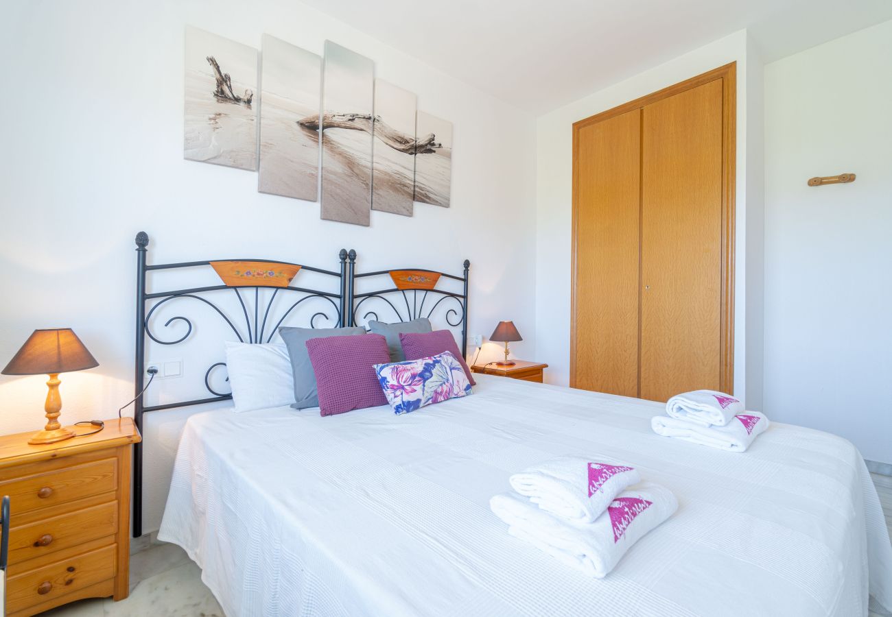 Apartament en Empuriabrava - 0148-PORT DUCAL Apartament amb terrassa, vista al mar i wifi