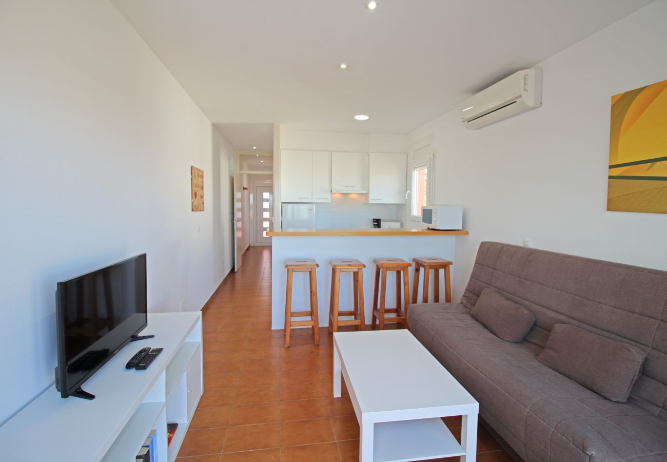Apartament en Empuriabrava - 0021-BAHIA Apartment davant de la platja amb wifi