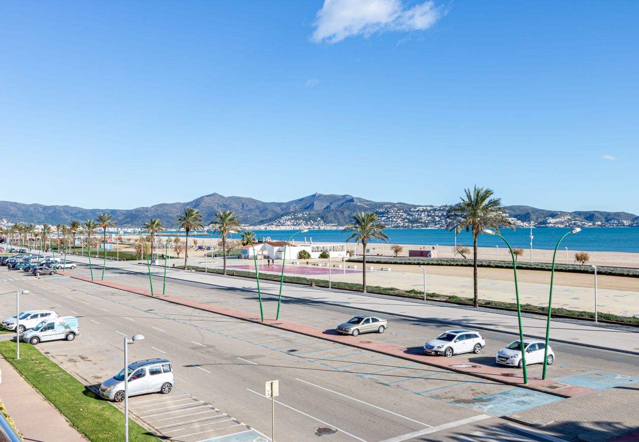 Apartament en Empuriabrava - 0093-MIRABLAU Apartament amb vista al mar