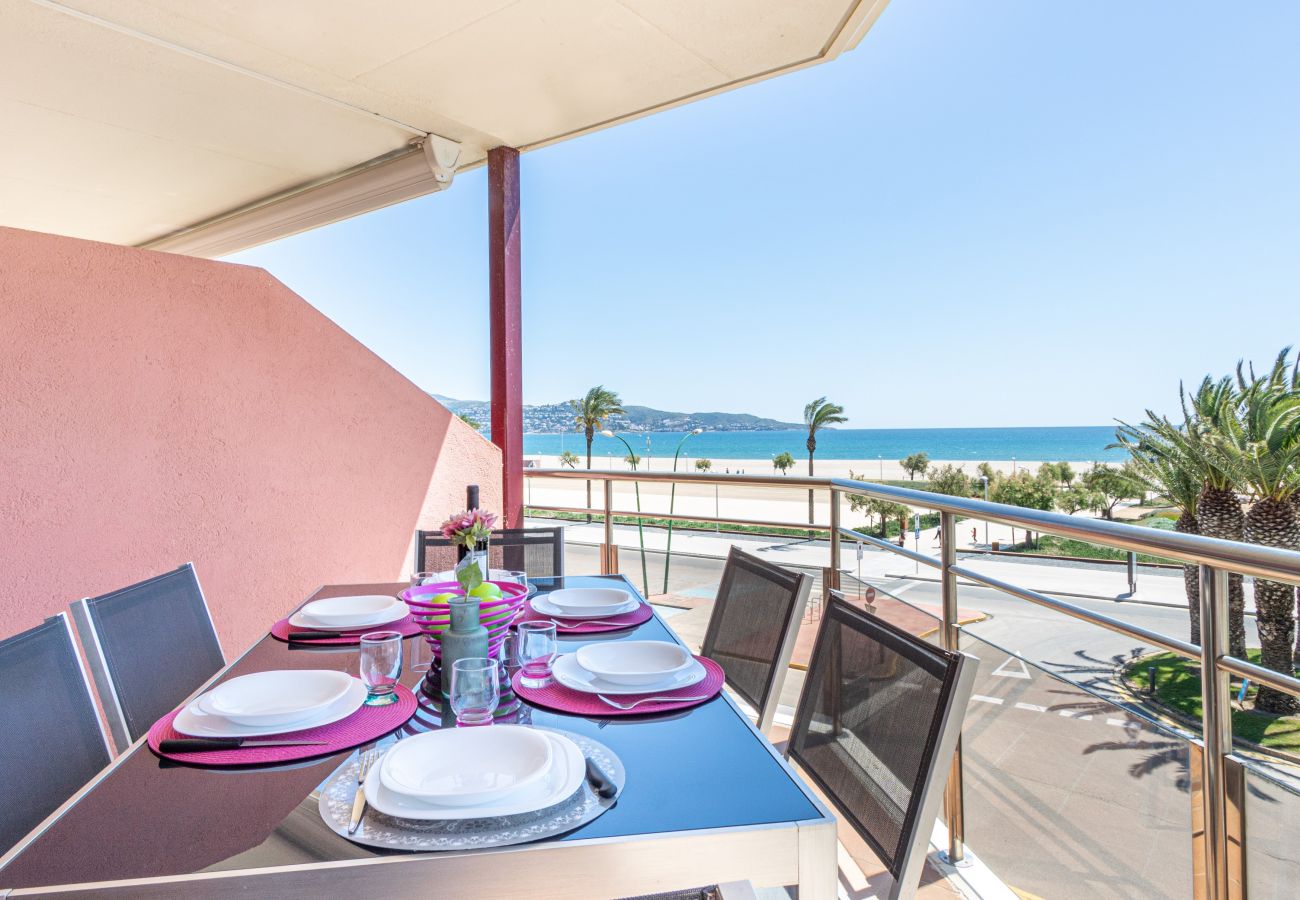 Apartament en Empuriabrava - 0093-MIRABLAU Apartament amb vista al mar