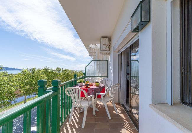 Apartament en Empuriabrava - 0182-PORT DUCAL Apartament amb terrassa, vista al mar i wifi