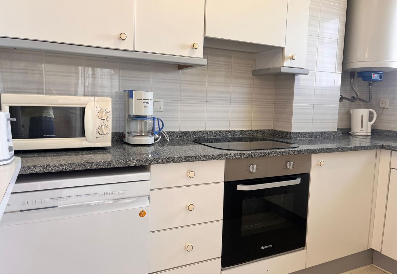 Apartament en Empuriabrava - 0131-PORT MOXO Apartament amb terrassa i vistes al canal