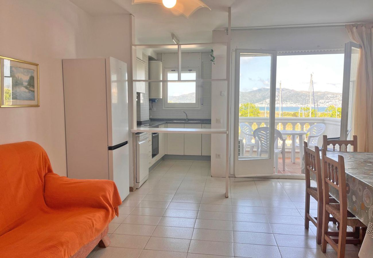 Apartament en Empuriabrava - 0132-PORT MOXO Apartament al canal amb vistes