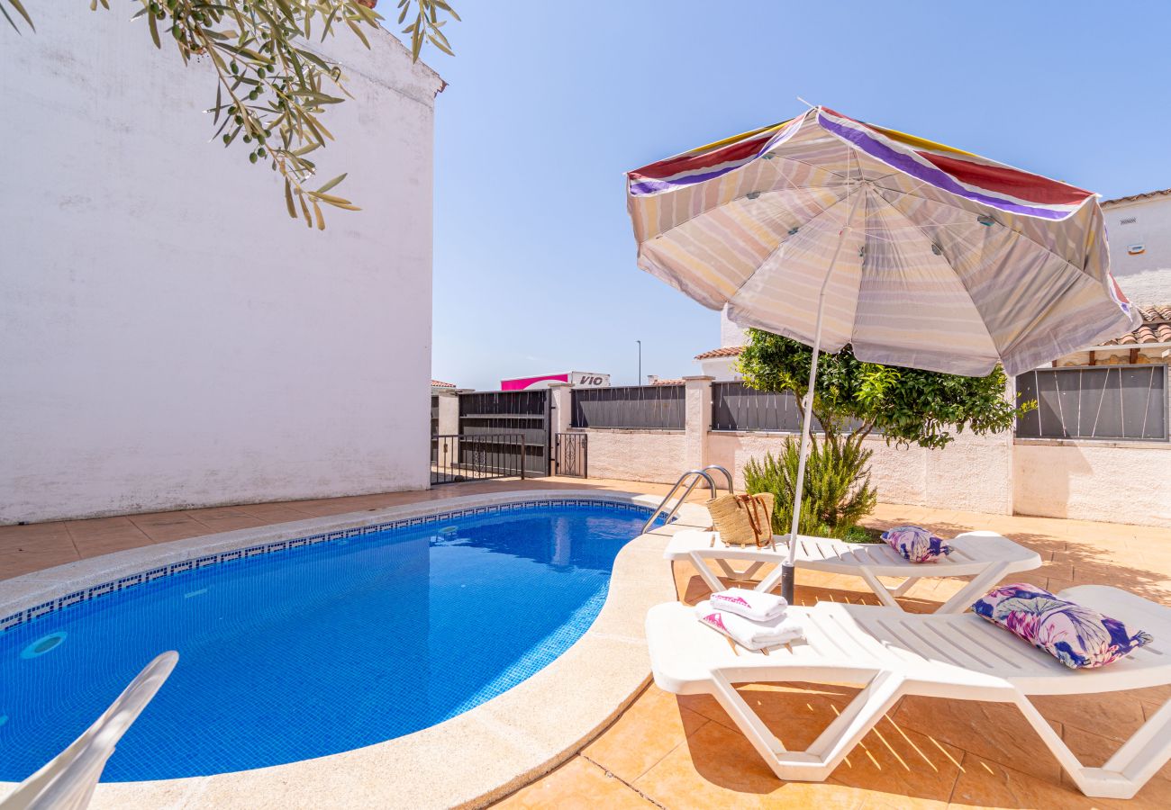 Vil.la en Empuriabrava - 0191-SANT MAURICI Casa amb piscina privada
