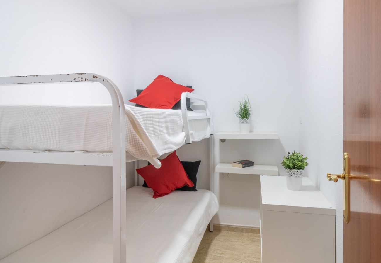 Apartament en Empuriabrava - 0089-MIRABLAU Apartament amb vistes laterals a la platja