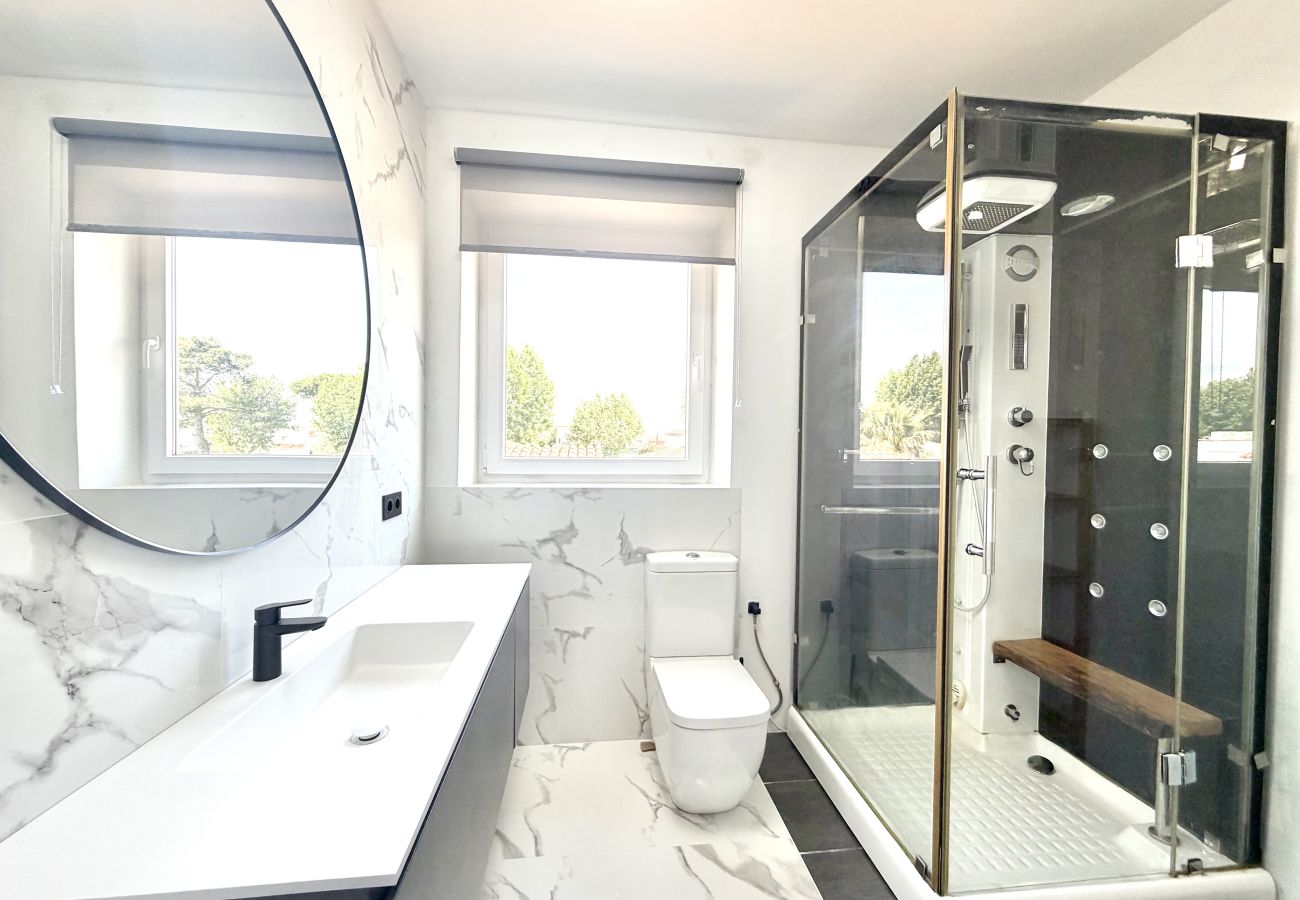 Villa in Empuriabrava - 0125-MONTGRI Haus mit Privatpool und WLAN