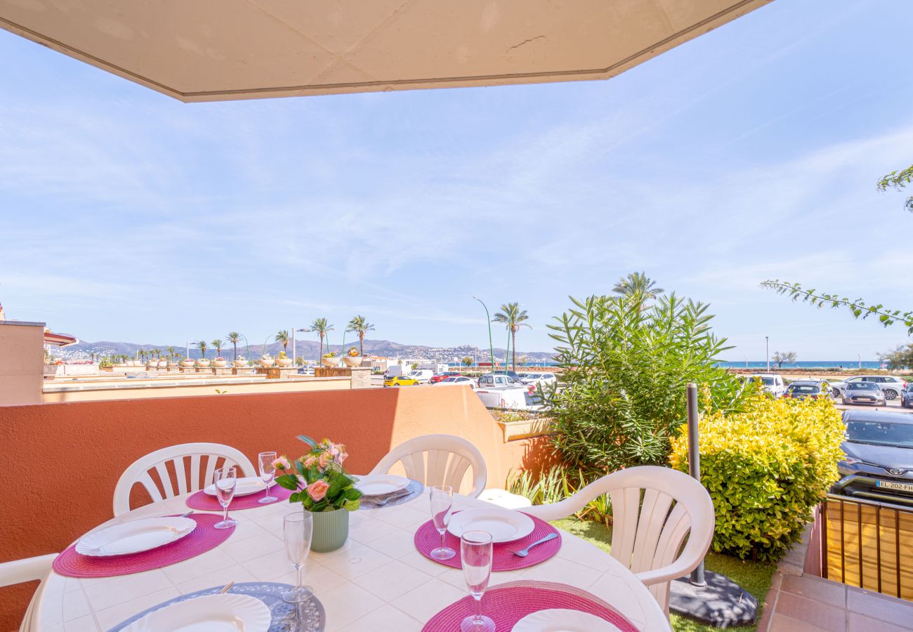 Ferienwohnung in Empuriabrava - 0087-MIRABLAU Appartement am Strand 