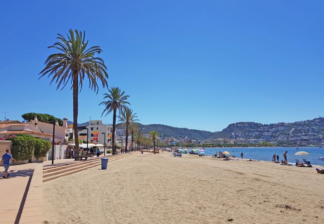 Ferienwohnung in Rosas / Roses - 2027-POETA MARQUINA Appartement mit 2 Schlafzimmer Ferienwohnung in Rosas / Roses - 2027-POETA MARQUINA Appartement mit 2 Schlafzimmer