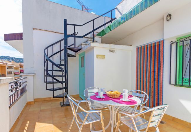 Ferienwohnung in Rosas / Roses - 2027-POETA MARQUINA Appartement mit 2 Schlafzimmer Ferienwohnung in Rosas / Roses - 2027-POETA MARQUINA Appartement mit 2 Schlafzimmer