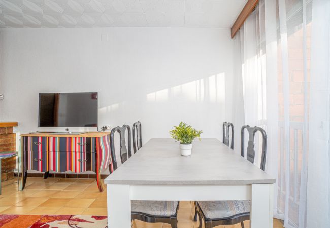 Ferienwohnung in Rosas / Roses - 2027-POETA MARQUINA Appartement mit 2 Schlafzimmer Ferienwohnung in Rosas / Roses - 2027-POETA MARQUINA Appartement mit 2 Schlafzimmer