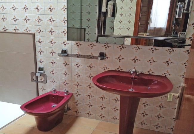 Ferienwohnung in Rosas / Roses - 2027-POETA MARQUINA Appartement mit 2 Schlafzimmer Ferienwohnung in Rosas / Roses - 2027-POETA MARQUINA Appartement mit 2 Schlafzimmer