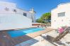 Villa in Empuriabrava - 0031-TER Haus am Kanal mit Pool, Liegeplatz und Studio