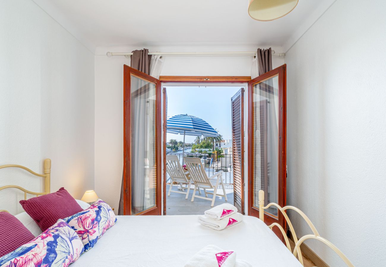 Ferienwohnung in Empuriabrava - 0169-PORT SEGRE Appartement mit Kanalblick
