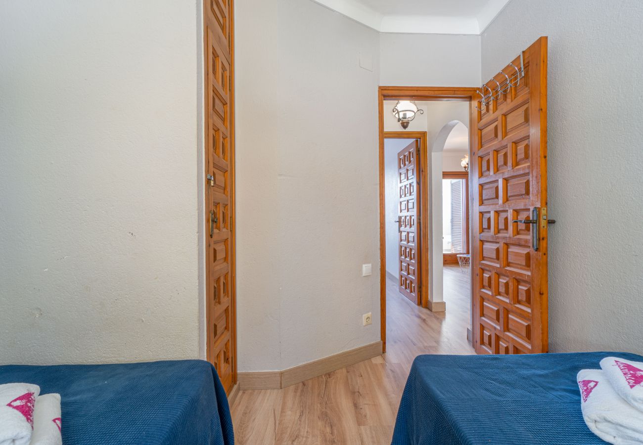 Ferienwohnung in Empuriabrava - 0169-PORT SEGRE Appartement mit Kanalblick