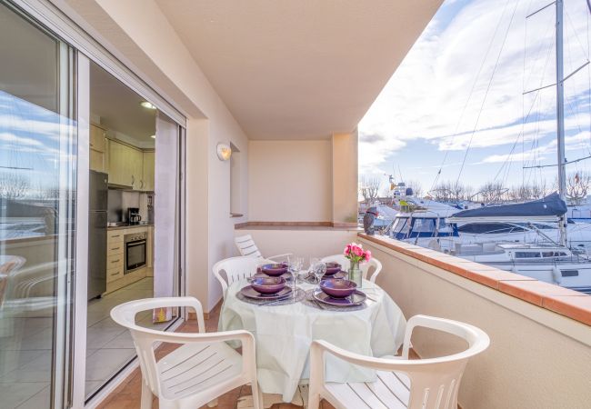 Ferienwohnung in Empuriabrava - 0155-PORT SALINS Appartement mit Kanalblick Ferienwohnung in Empuriabrava - 0155-PORT SALINS Appartement mit Kanalblick