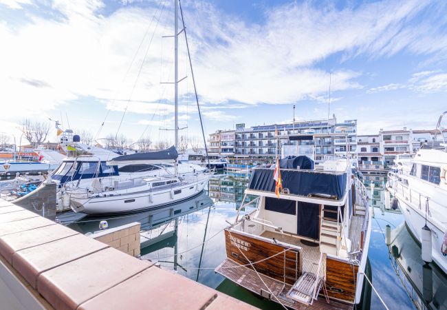 Ferienwohnung in Empuriabrava - 0155-PORT SALINS Appartement mit Kanalblick Ferienwohnung in Empuriabrava - 0155-PORT SALINS Appartement mit Kanalblick