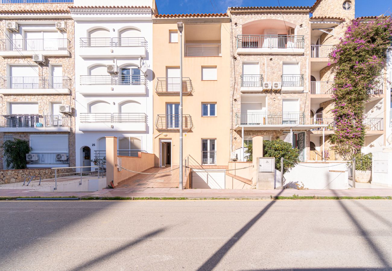 Ferienwohnung in Empuriabrava - 0155-PORT SALINS Appartement mit Kanalblick