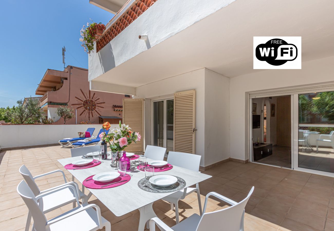 Ferienwohnung in Empuriabrava - 0187-SANT MORI Apparrtement mit grosser Terrasse und WLAN