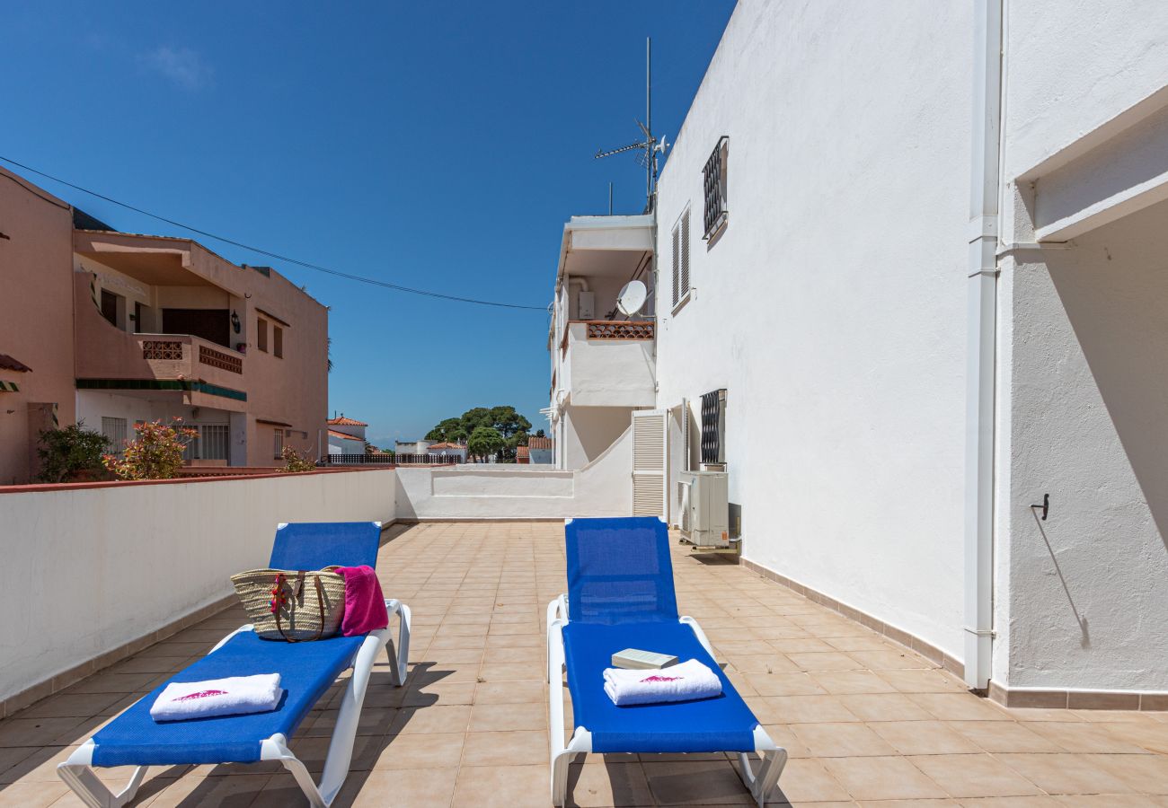 Ferienwohnung in Empuriabrava - 0187-SANT MORI Apparrtement mit grosser Terrasse und WLAN