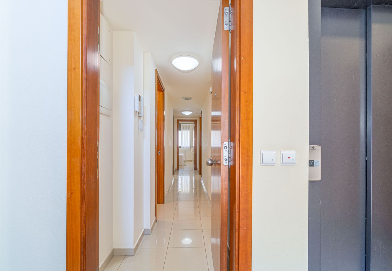 Ferienwohnung in Rosas / Roses - 8010-MIL.LENI Appartement mit Gemeinschaftspool und Parkplatz