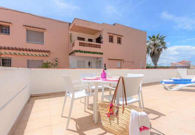 Ferienwohnung in Empuriabrava - 0188-SANT MORI Apparrtement mit WLAN und Terrasse Ferienwohnung in Empuriabrava - 0188-SANT MORI Apparrtement mit WLAN und Terrasse