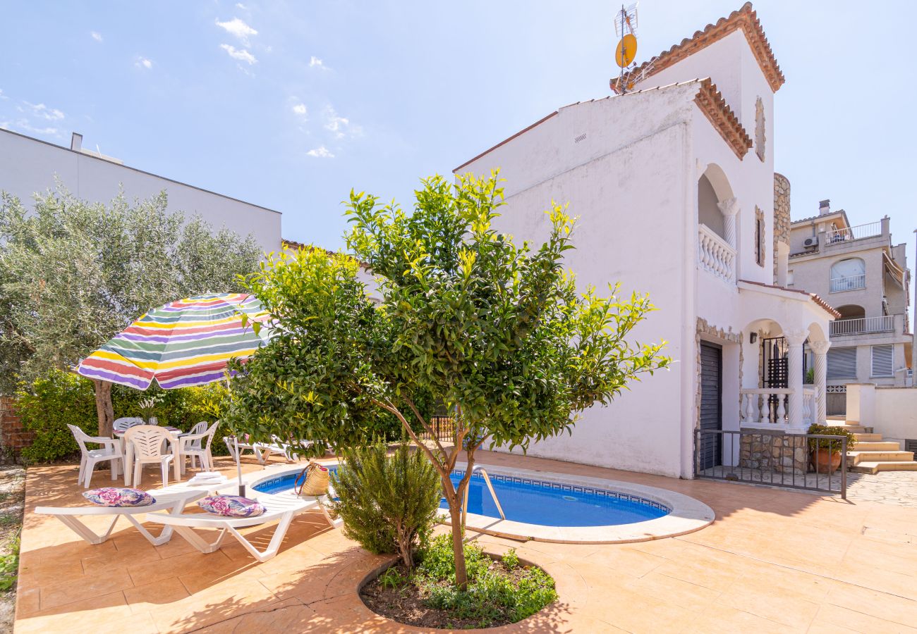 Villa in Empuriabrava - 0191-SANT MAURICI Haus mit Privatpool