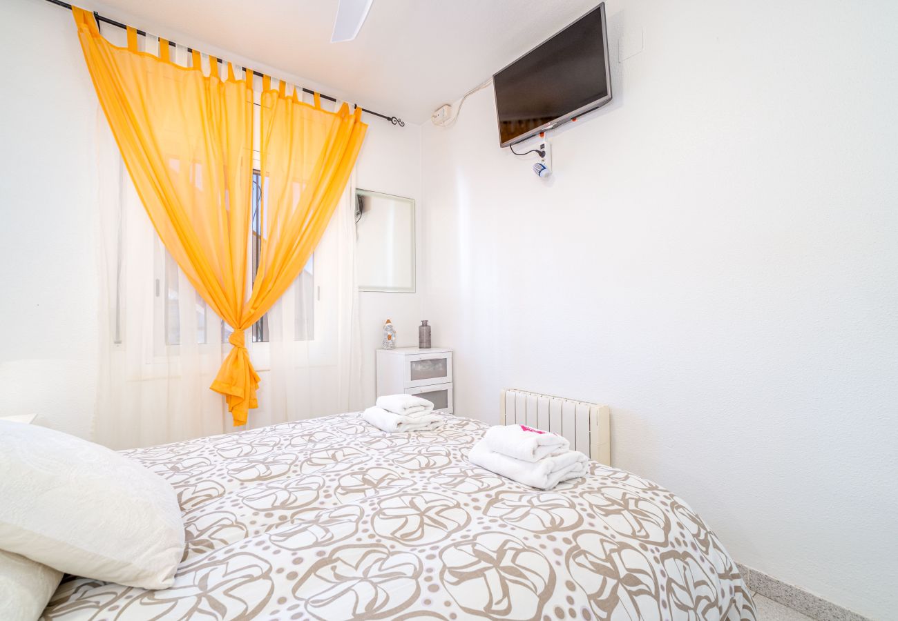 Ferienwohnung in Empuriabrava - 0136-SANT MAURICI Appartment mit Kanalblick und Gemeinschaftspool