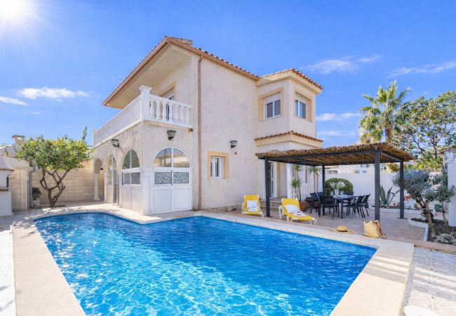 Villa in Empuriabrava - 0007-REQUESENS Haus mit Privatpool und WLAN