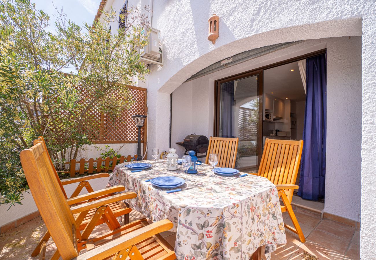 Villa in Empuriabrava - 0151-ILLA CARTAGO Fischerhaus am Kanal