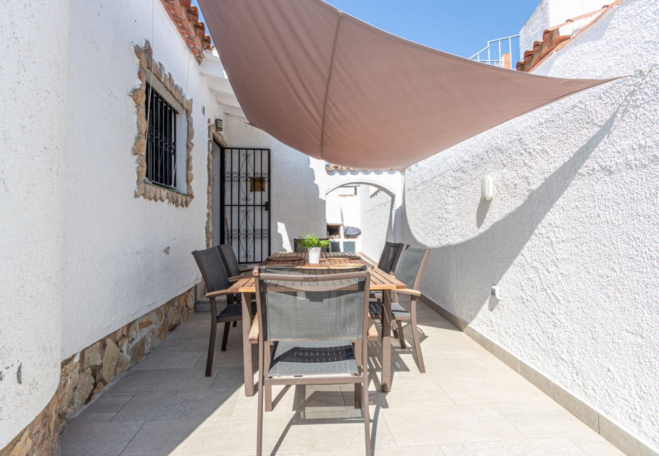 Villa in Empuriabrava - 0190-SANT MAURICI Haus mit Privatpool