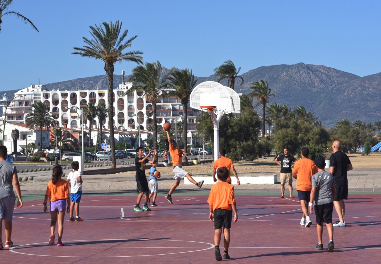 Ferienwohnung in Empuriabrava - 0147-PORT SOTAVENT Appartment mit Kanalblick und Gemeinschaftspool