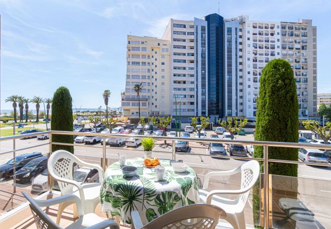 Ferienwohnung in Empuriabrava - 0089-MIRABLAU Ferienwohnung mit seitlichem Blick auf den Strand