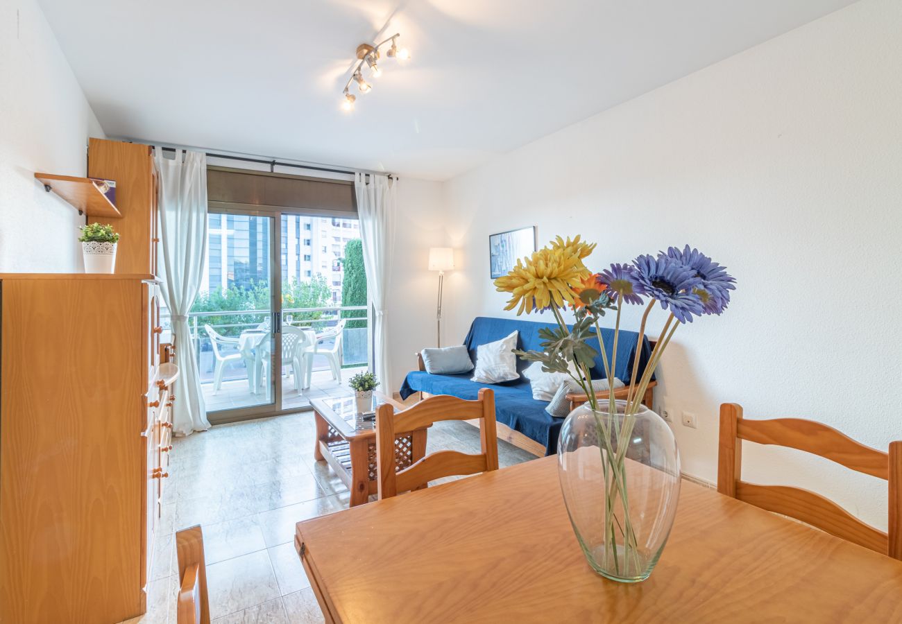 Ferienwohnung in Empuriabrava - 0089-MIRABLAU Ferienwohnung mit seitlichem Blick auf den Strand