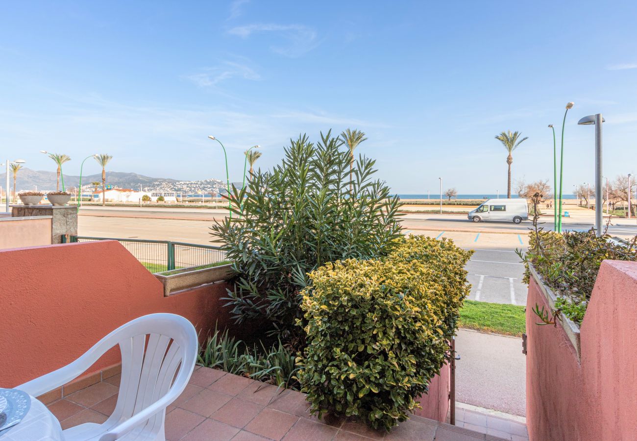 Appartement in Empuriabrava - 0087-MIRABLAU Appartement aan het strand 