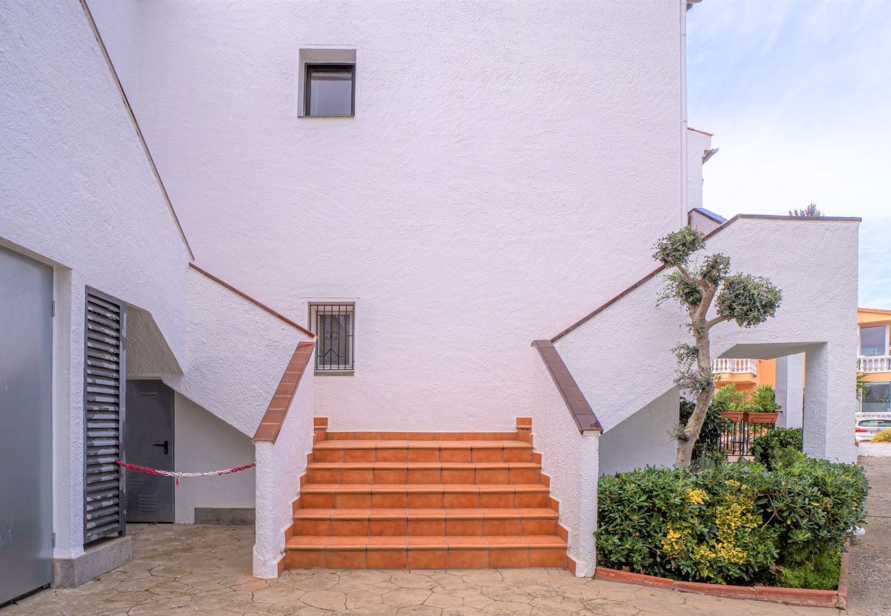 Appartement in Empuriabrava - 0012-BAHIA Appartement dichtbij het strand met parkeerplaats