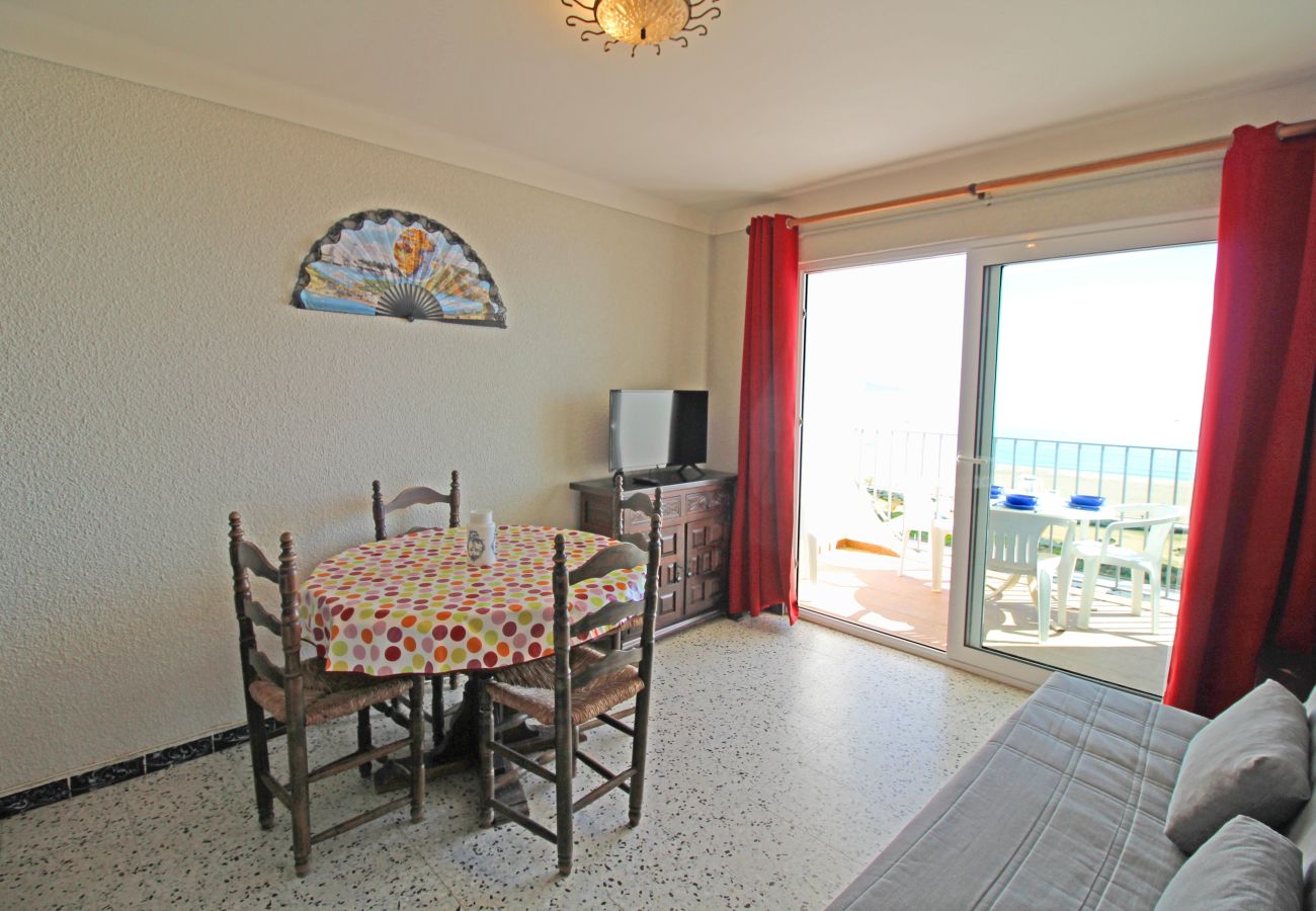 Studio in Empuriabrava - 0181-SYLVIA  Studio met zeezicht