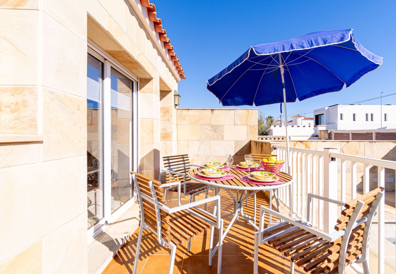 Villa in Empuriabrava - 0034-NOGUERA Huisje met klein zwembad