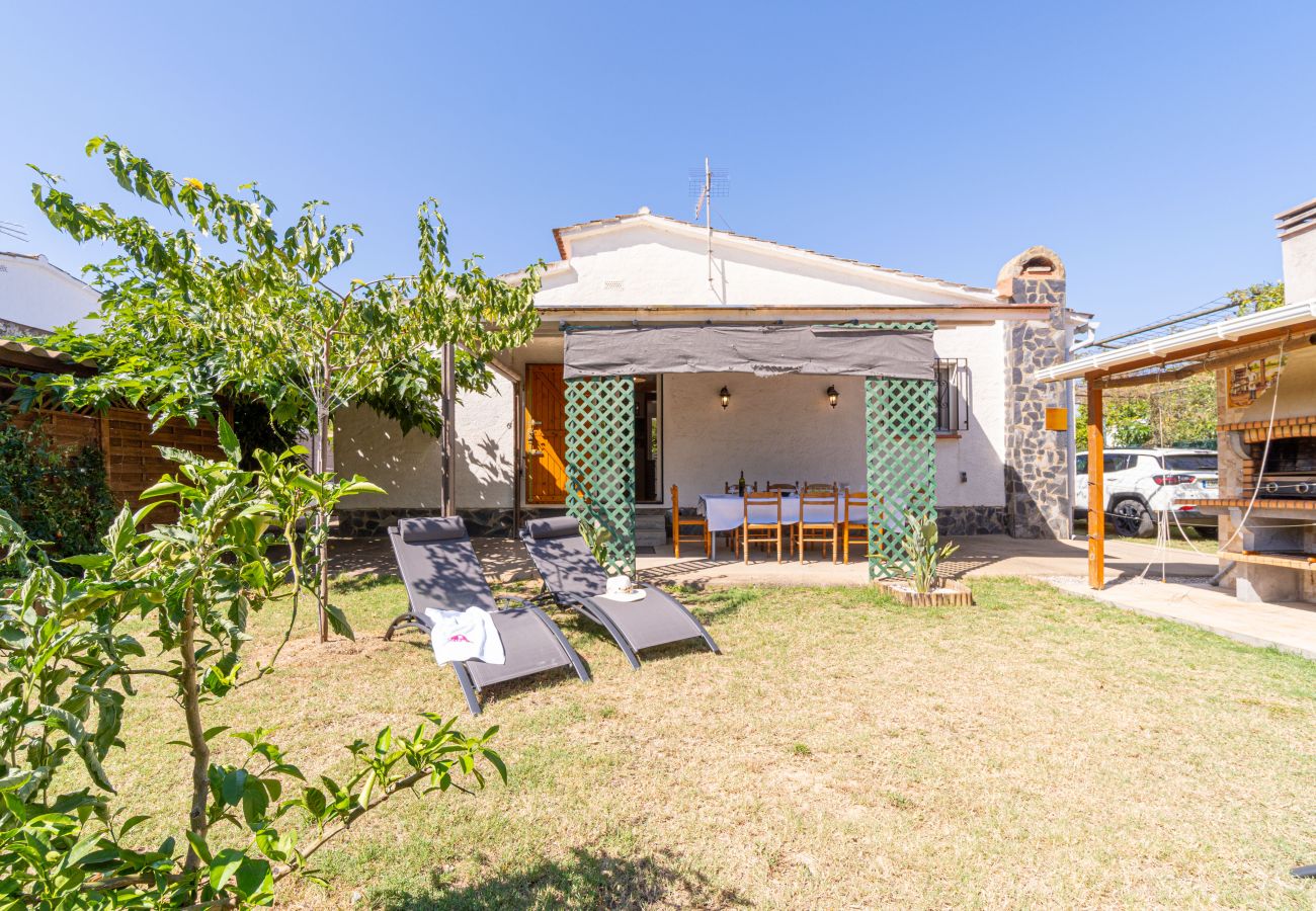 Villa in Empuriabrava - 0032-CARLIT Huis met tuin en 3 slaapkamers