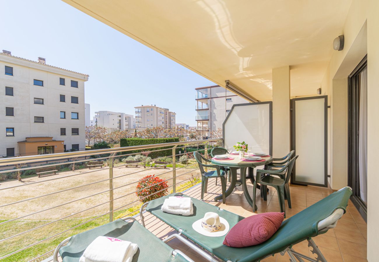 Appartement in Rosas / Roses - 8010-MIL.LENI Appartement met gemeenschappelijk zwembad en parkeerplaats