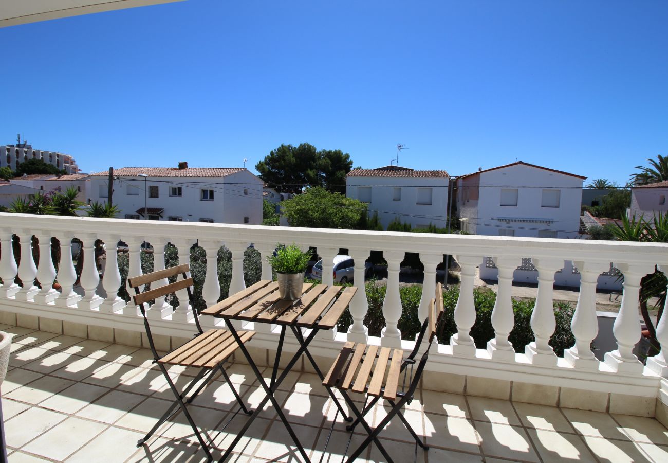 Villa in Empuriabrava - 0024-BAHIA  Huis met 3 slaapkamers dichtbij het strand