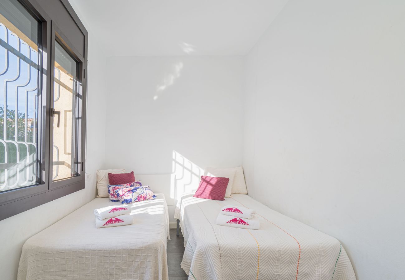 Villa in Empuriabrava - 0130-MONTGRI Huis met privé-zwembad 